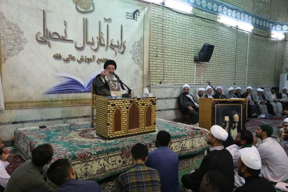 تفقه، انذار و اقامه دین مهمترین رسالت طلاب و متدینین است / تمام مقصد ما مکتب ماست