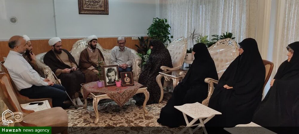 تبیین سیره شهدا امروز به عهده خانواده شهدا است