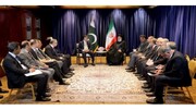 ایرانی صدر کی نیویارک میں پاکستانی نگران وزیراعظم سے ملاقات؛ اہم ایشوز پر گفتگو