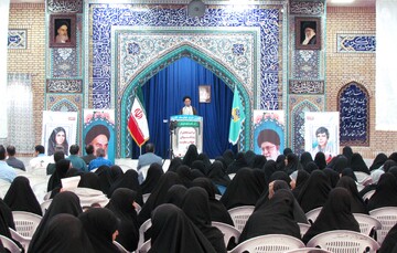 نقش آفرینی‌های زنان و همسران ایثارگران در دوران دفاع مقدس بازگو شود