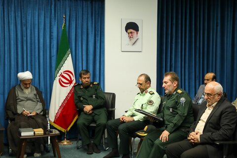 تصاویر / دیدار فرمانده هان نظامی وانتظامی با نماینده ولی فقیه در استان قزوین