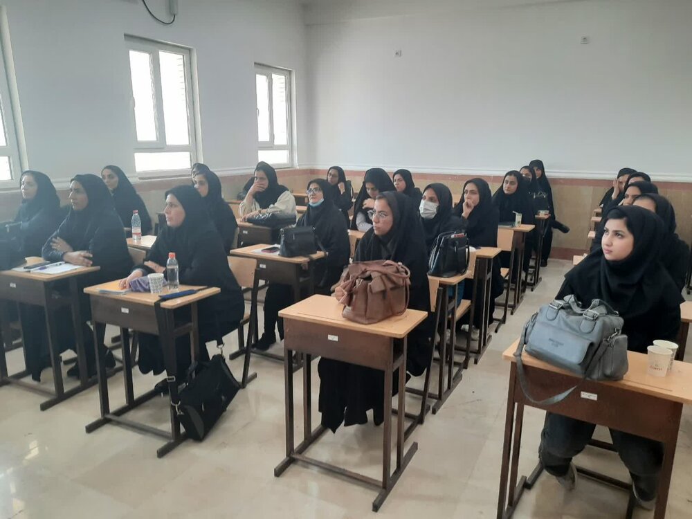 معلمان پیشتاز عرصه جهاد تبیین و تربیت نسل انقلابی