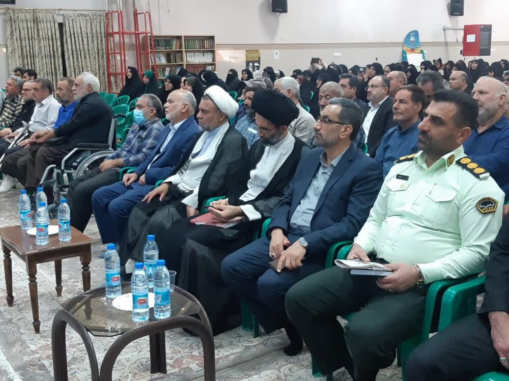 همایش بزرگ پیشکسوتان و رزمندگان دفاع مقدس در کاشان برگزار شد