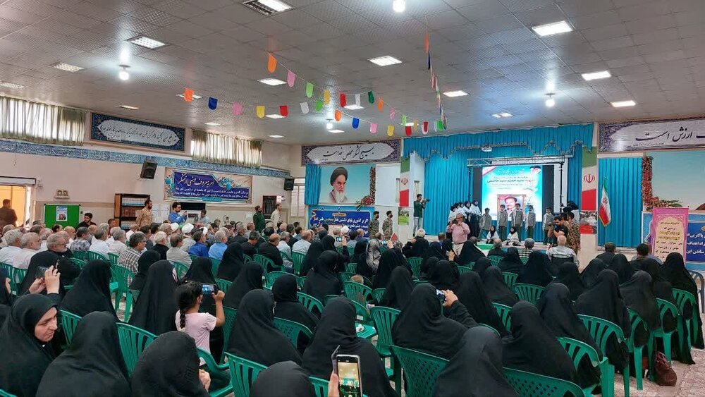 همایش بزرگ پیشکسوتان و رزمندگان دفاع مقدس در کاشان برگزار شد