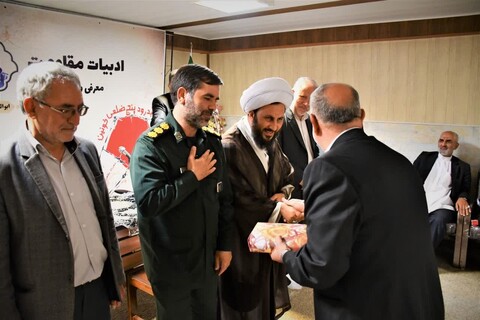 تصاویر/ نشست ادبیات حماسه و مقاومت در خوی