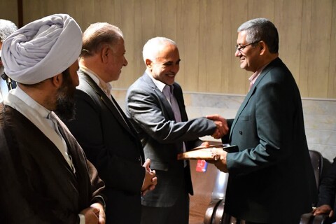 تصاویر/ نشست ادبیات حماسه و مقاومت در خوی