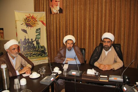 تصاویر / جلسه هفته دفاع مقدس با حضور مدیران مدارس علمیه استان قزوین
