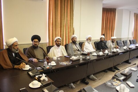 تصاویر / جلسه هفته دفاع مقدس با حضور مدیران مدارس علمیه استان قزوین