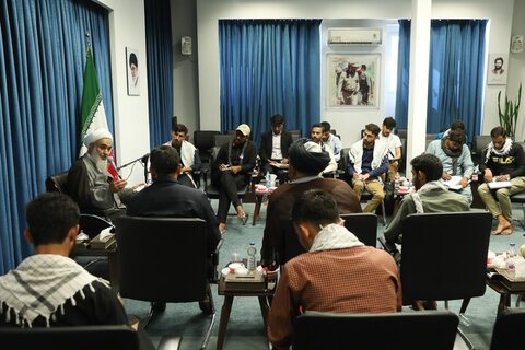 تصاویر / دیدار جمعی از مدیران سازمان امامیه در دانشگاههای پاکستان با نماینده ولی فقیه در استان قزوین