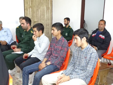 تصاویر/ دیدار مسئولین بسیج دانش آموزی چهاربرج با امام جمعه این شهرستان