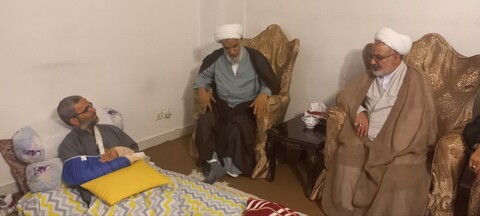 تصاویر/ عیادت عضو مجلس خبرگان رهبری  از طلبه سوء قصد شده در تبریز