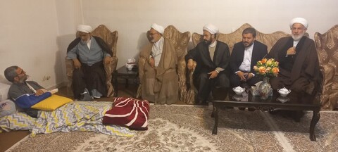 تصاویر/ عیادت عضو مجلس خبرگان رهبری  از طلبه سوء قصد شده در تبریز