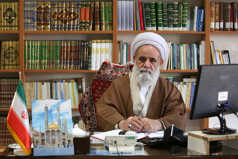 جذب خادم افتخاری در مرکز اسناد حرم مطهر بانوی کرامت