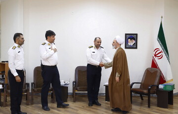 تصاویر/ دیدار رئیس پلیس راهور قم با آیت الله اعرافی