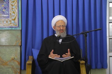 جمع علم و تقوا و  فرار از شهرت از ویژگی‌های آیت الله صلواتی بود