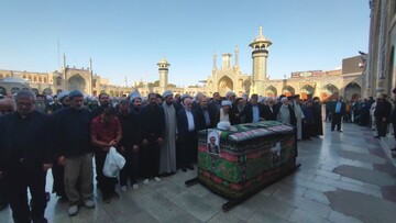 پیکر آیت الله صلواتی در حرم حضرت معصومه(س) آرام گرفت + عکس و فیلم