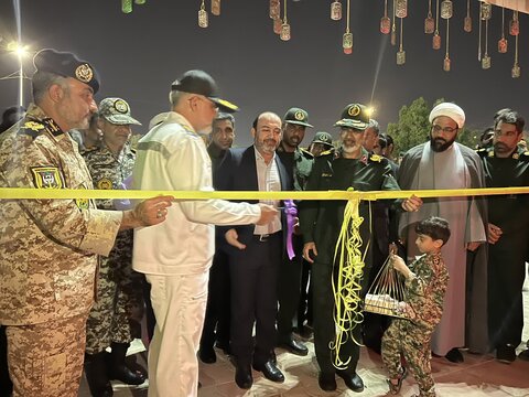 تصاویر/ افتتاح نمایشگاه دستاوردهای دفاع مقدس در بندرعباس