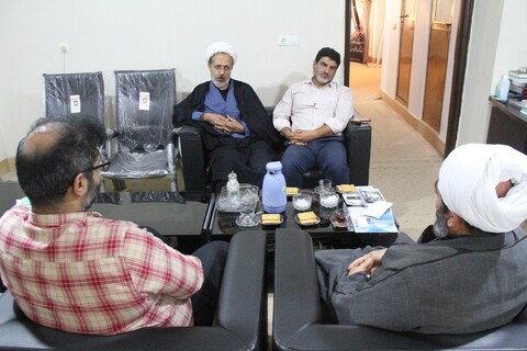 نشست مدیر حوزه علمیه بوشهر با رئیس مرکز اسلامی استان