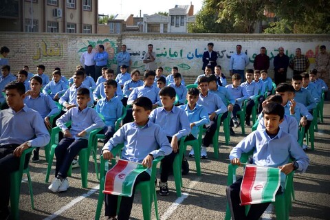تصاویر/ مراسم نواختن زنگ آغاز سال تحصیلی جدید در سلماس