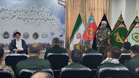 دیدار فرماندهان نیروهای مسلح با نماینده ولی فقیه در استان خوزستان