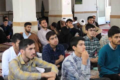 تصاویر/ مراسم گرامیداشت هفته دفاع مقدس در حوزه علمیه مرند