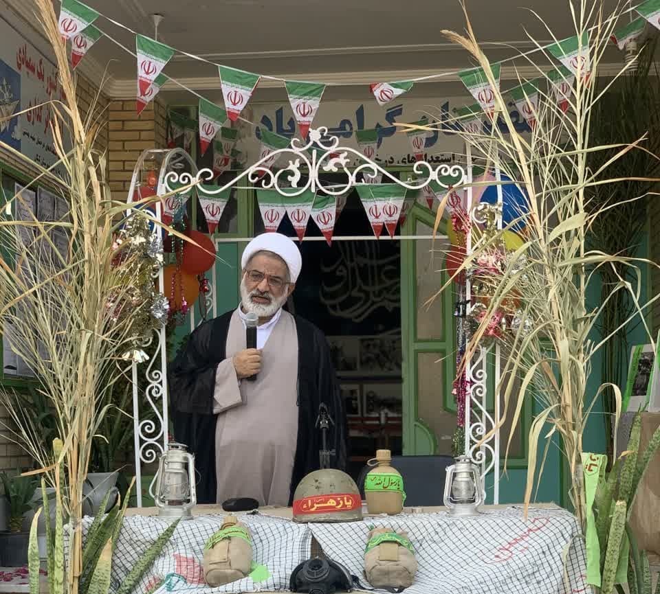 دانش آموزان با جهاد علمی راه شهدا را ادامه می دهند