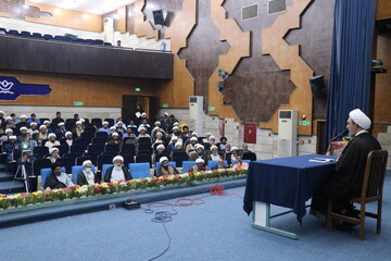 فیلم | آیین آغاز سال تحصیلی حوزه علمیه هرمزگان