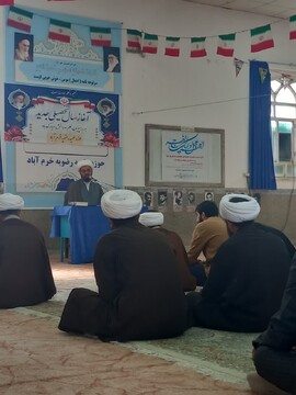 معارف تهذیبی در اولویت برنامه های مدارس علمیه قرار بگیرد