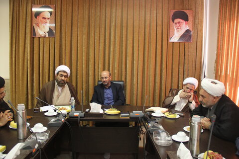 تصاویر / نشست مشترک مدیر حوزه علمیه استان قزوین با مدیر ومعاوین اداره کل آموزش وپرورش استان