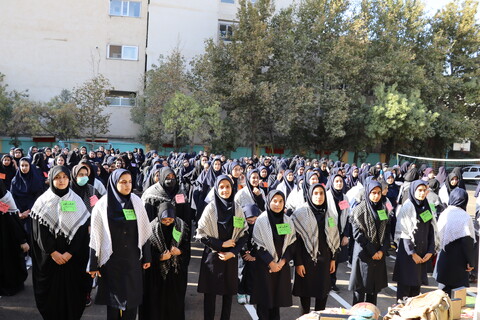 اجرای سرود "دختر ایران" به صورت متمرکز در دبیرستان شهید کلانتری استان البرز هم زمان با مدارس دخترانه سراسر کشور