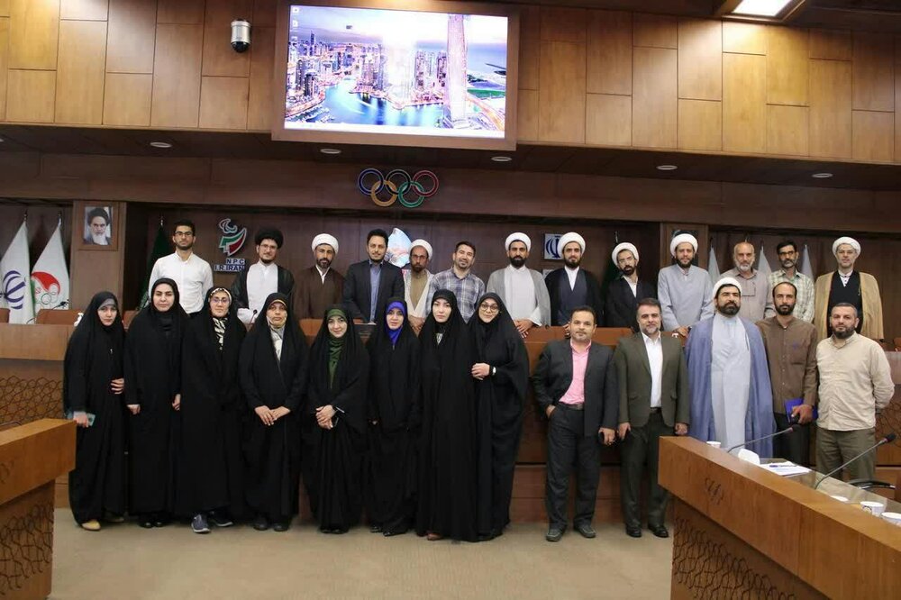 بانوی طلبه ای که ورزشکار است و مربی فرهنگی تیمهای ملی پارا المپیک