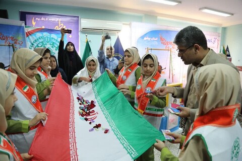 زنگ جشن عاطفه ها در مدارس بوشهر