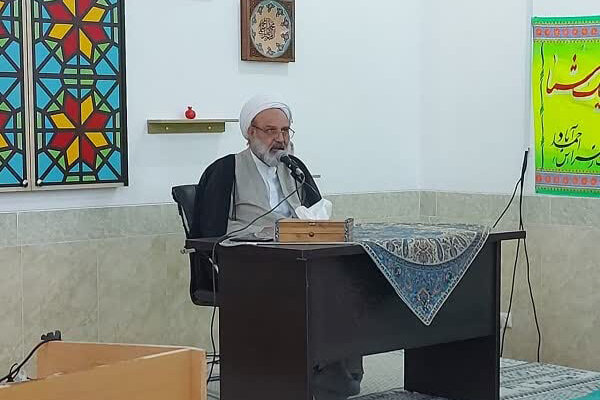 ۱۲۳ بانوی طلبه در مدرسه الزهرا (س) احمدآباد اردکان تحصیل می کنند