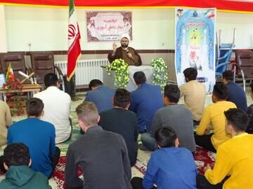 تصاویر/  دیدار دانش آموزان چهاربرج با امام جمعه این شهرستان