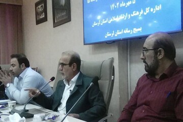 اصحاب رسانه برای تحقق جهاد تبیین به میدان بیایند