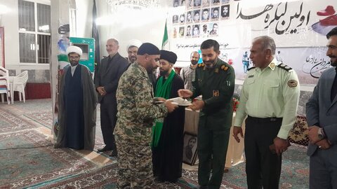 تصاویر یادواره شهدای محله در الیگودرز