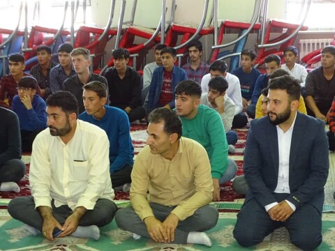 تصاویر/  دیدار دانش آموززان چهاربرج با امام جمعه این شهرستان