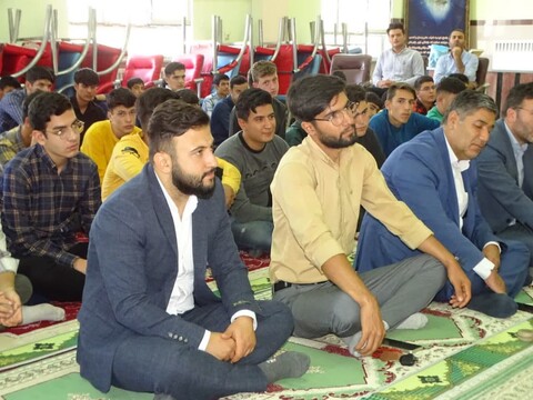 تصاویر/  دیدار دانش آموززان چهاربرج با امام جمعه این شهرستان