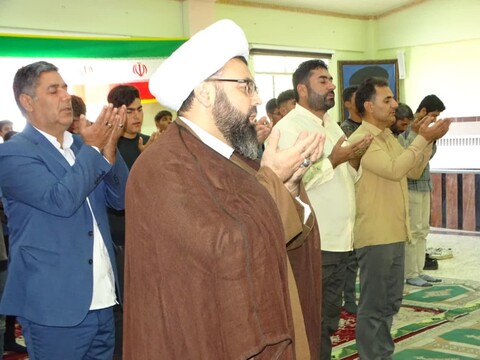 تصاویر/  دیدار دانش آموززان چهاربرج با امام جمعه این شهرستان
