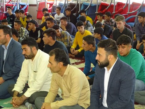 تصاویر/  دیدار دانش آموززان چهاربرج با امام جمعه این شهرستان