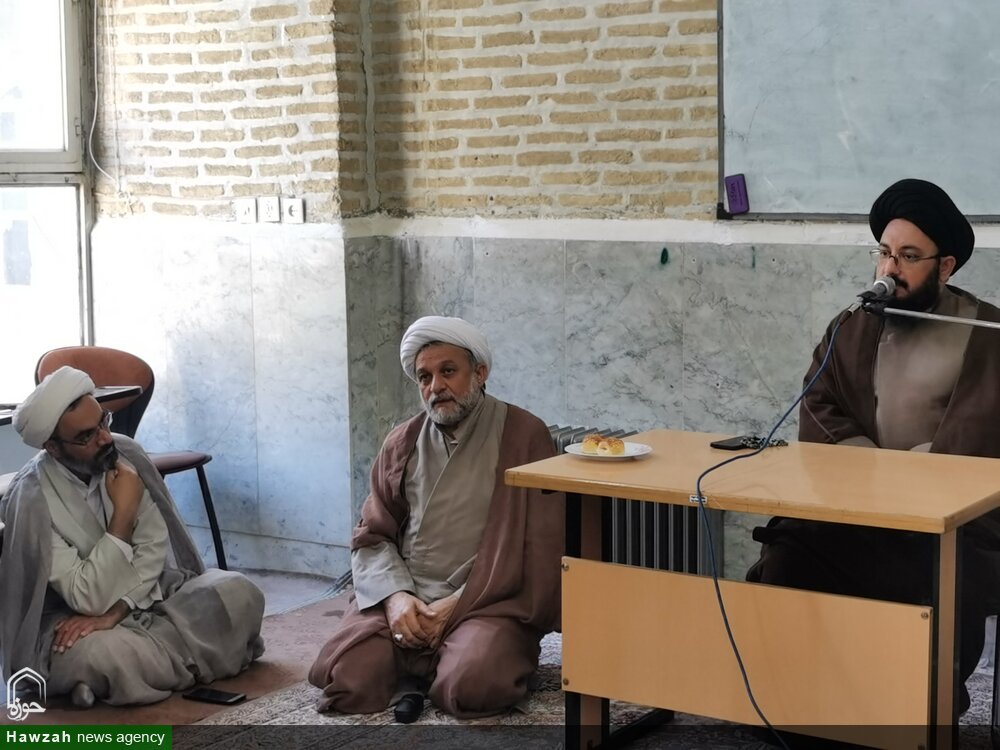 حضور مسئولین حوزه علمیه استان یزد در مدرسه علمیه شفیعیه