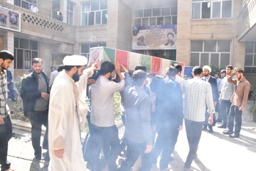 فیلم | استقبال از شهید گمنام در مدرسه علمیه آیت الله ایروانی (ره) تهران