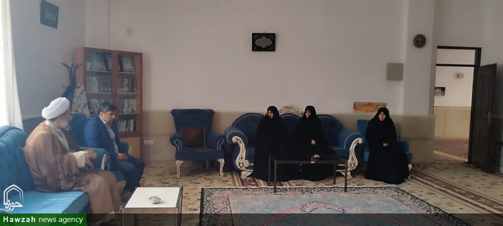 دیدار مدیر حوزه علمیه خواهران آذربایجان غربی با طلاب خواهر میاندوآب