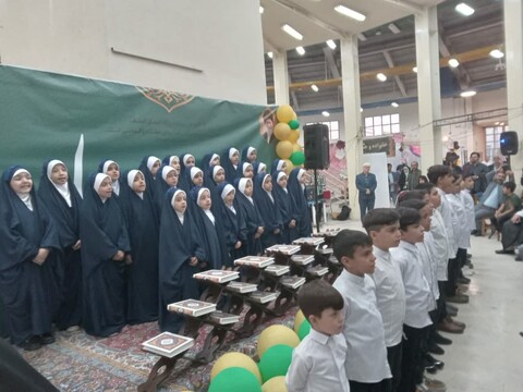 تصاویر/ محفل نورانی انس با قرآن کریم در نمایشگاه "مهر و ماه" اردبیل