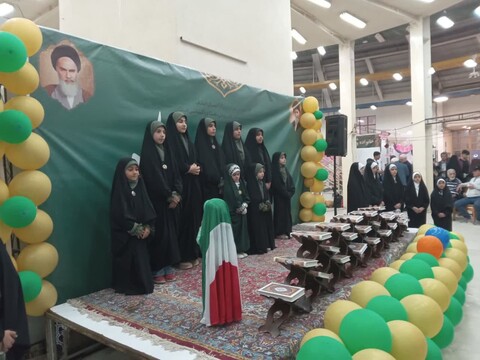 تصاویر/ محفل نورانی انس با قرآن کریم در نمایشگاه "مهر و ماه" اردبیل