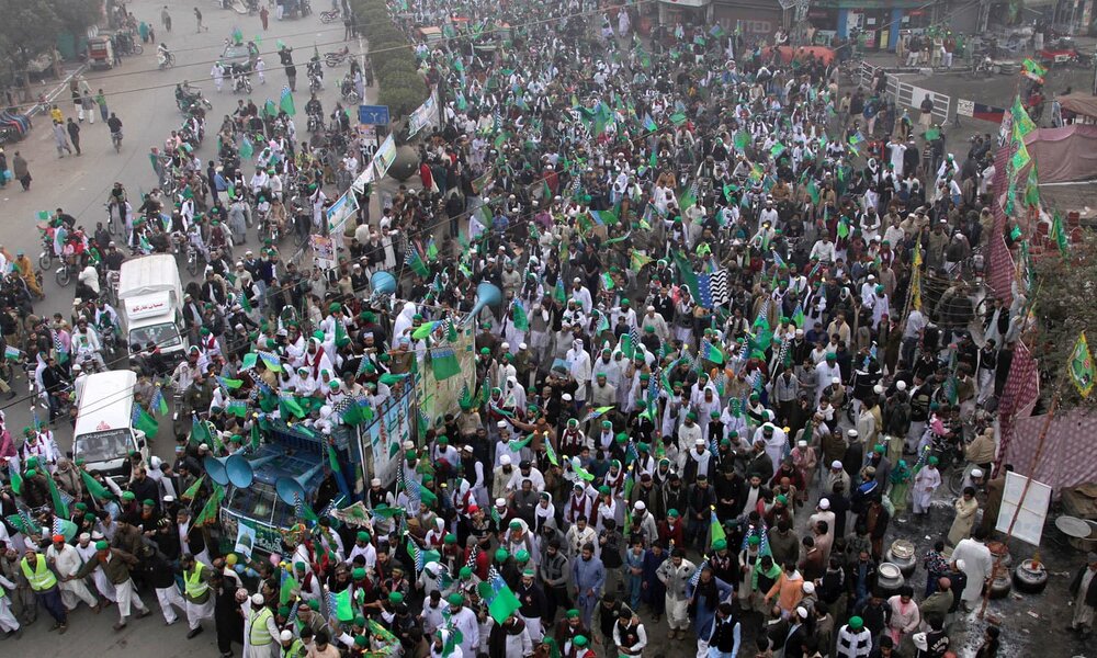 پاکستان بھر میں پیغمبر اکرم (ص) کی ولادت باسعادت کی مناسبت سے جشن و محافل کا انعقاد