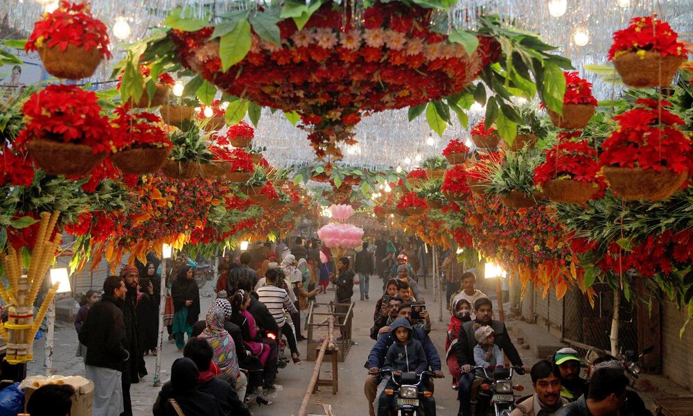 پاکستان بھر میں پیغمبر اکرم (ص) کی ولادت باسعادت کی مناسبت سے جشن و محافل کا انعقاد