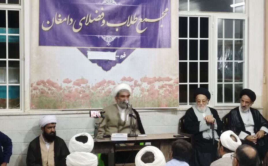 طلاب مهمترین پایه های پاسخگویی به نیازهای معرفتی جهانیان هستند