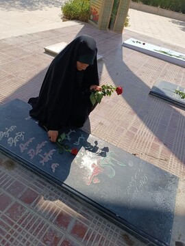 کلیپ | حضور طلاب مدرسه علمیه الزهرا (س) اراک در گلزار شهدا