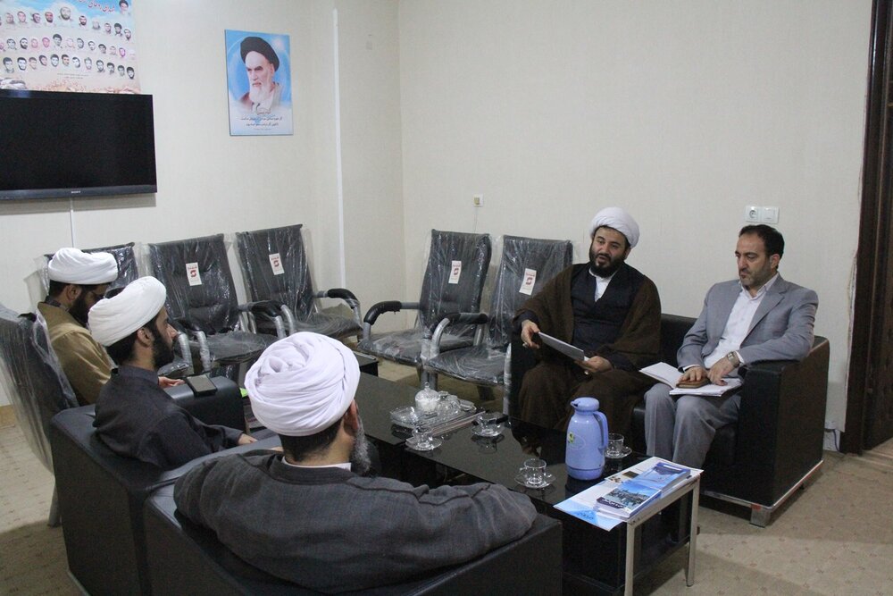 نشست بررسی تفاهم نامه حوزه علمیه و منابع طبیعی بوشهر برگزار شد